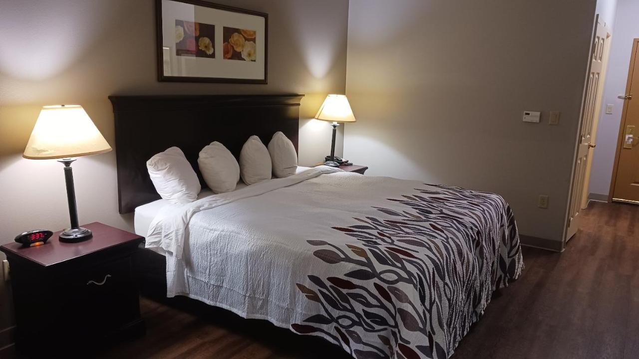 Red Roof Inn & Suites Midland Ngoại thất bức ảnh