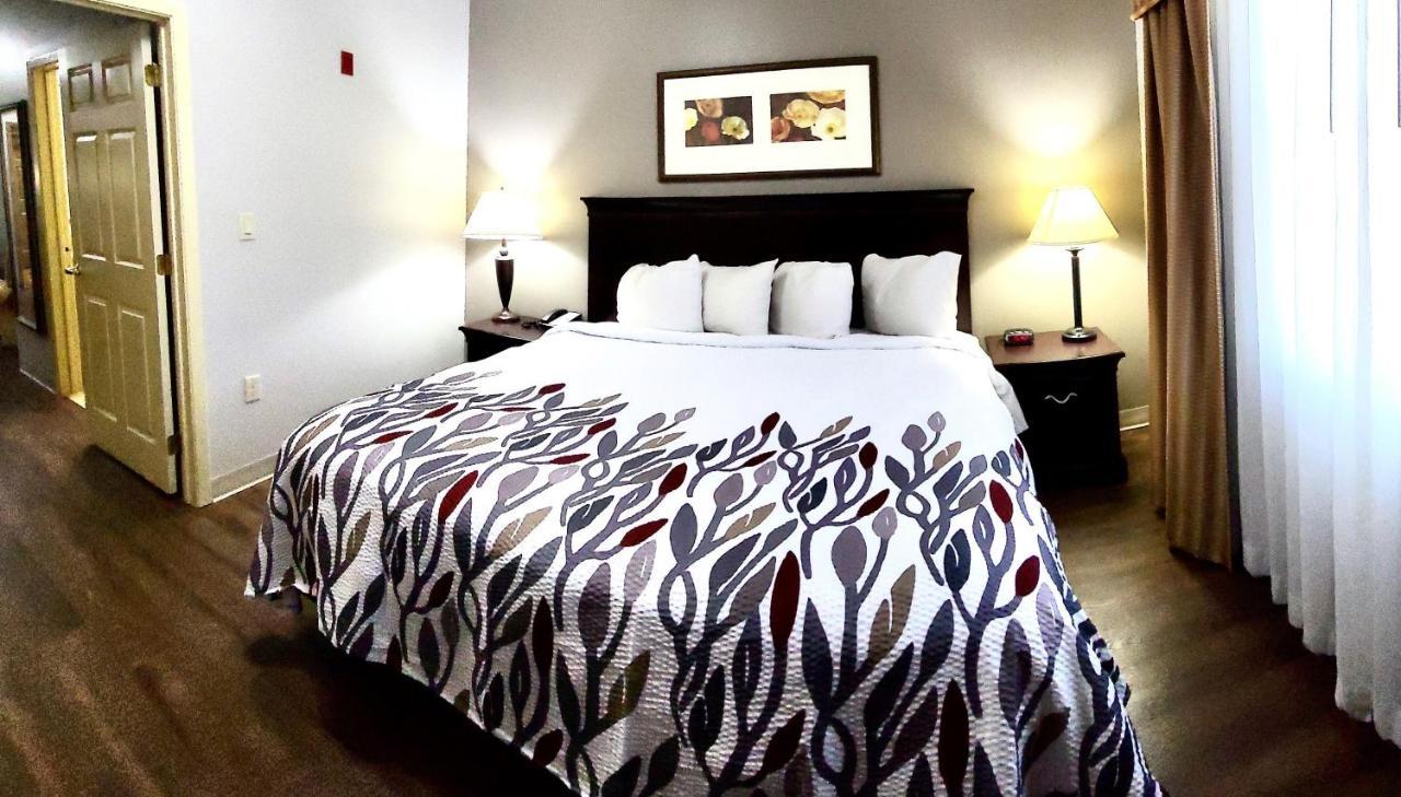 Red Roof Inn & Suites Midland Ngoại thất bức ảnh